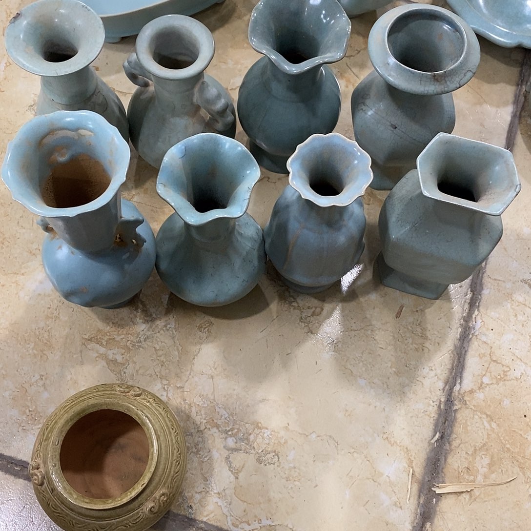 用***5瓷片汝窑的8个瓶子大