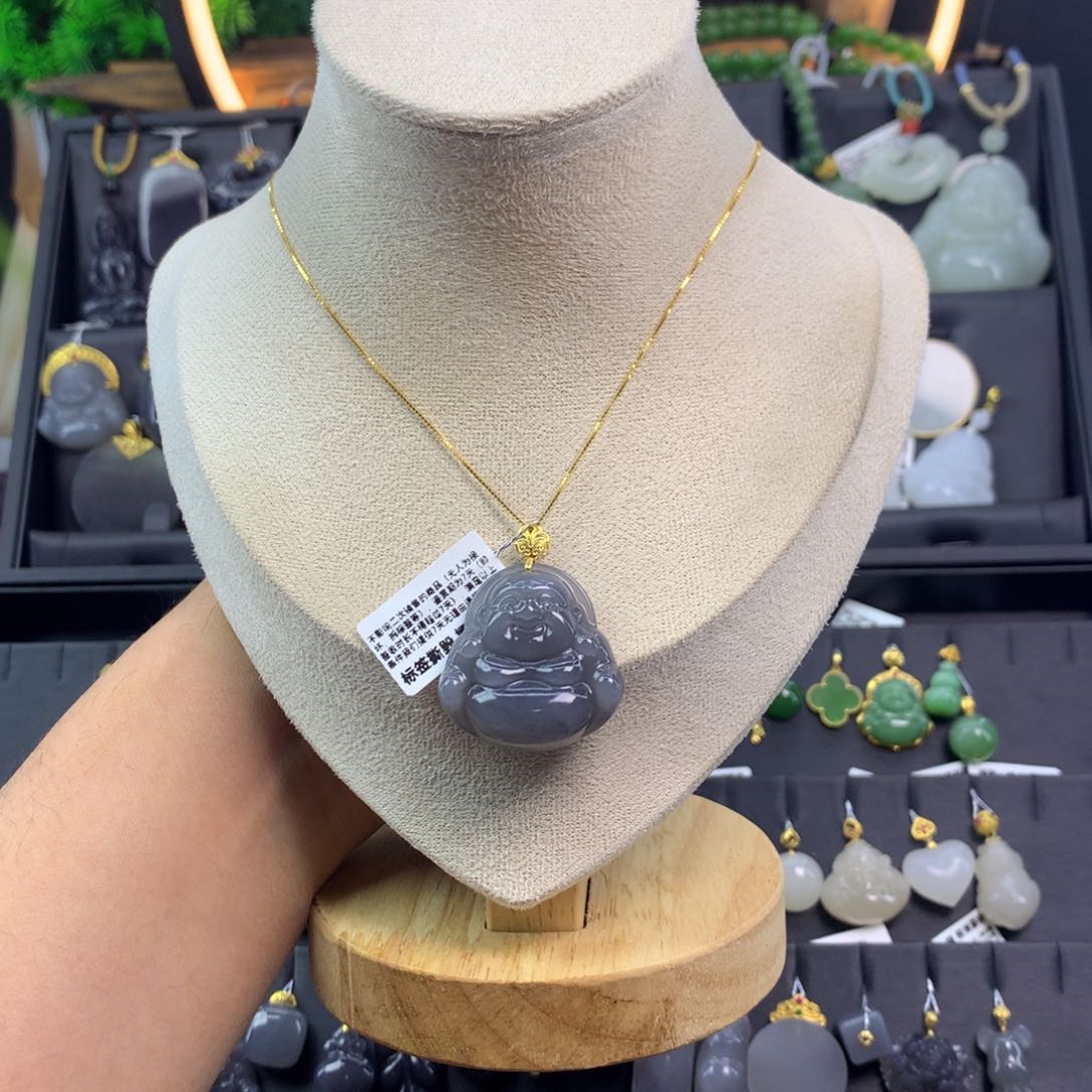 和田玉吊坠18K金镶嵌