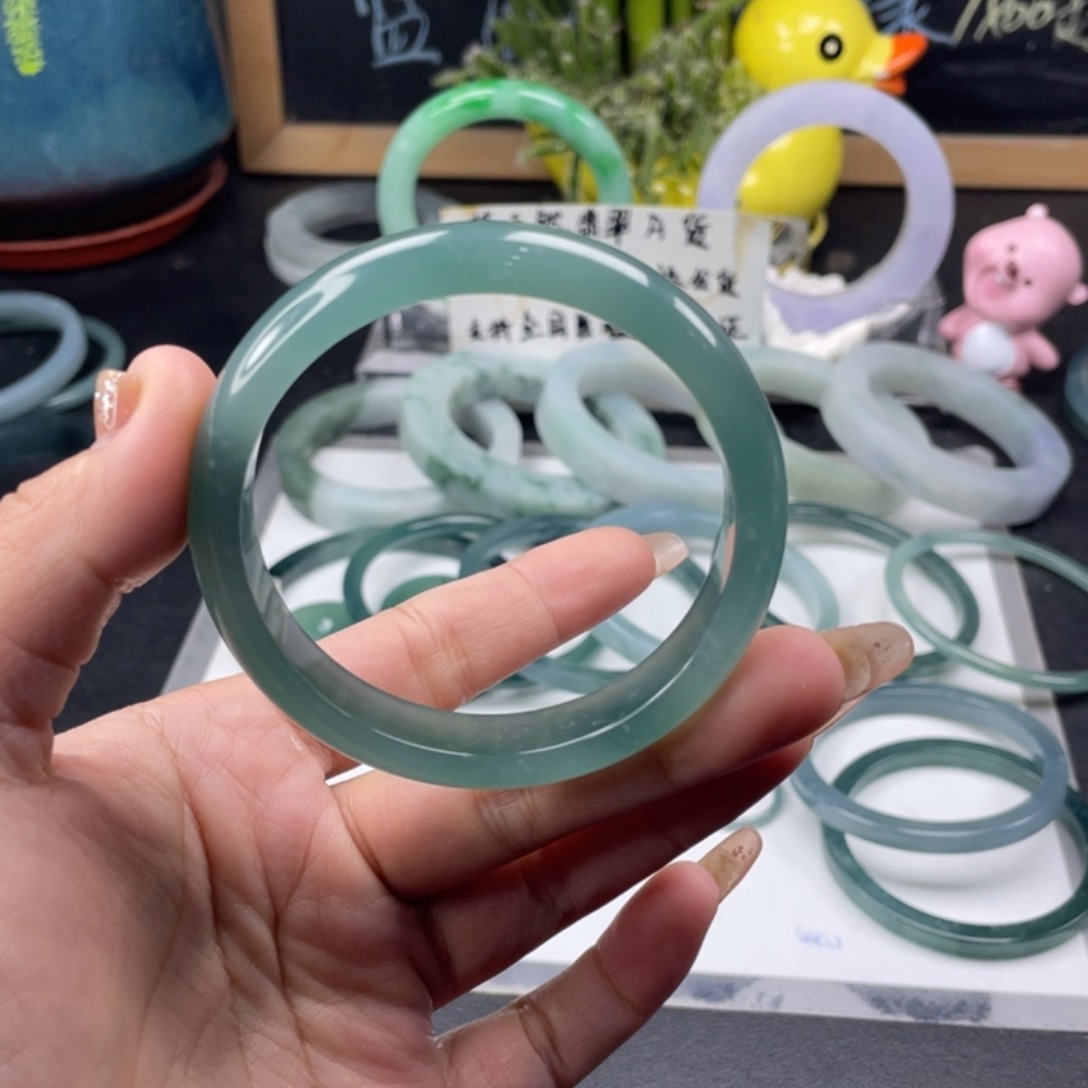 酱***紫定制翡翠未镶嵌翡翠手镯
