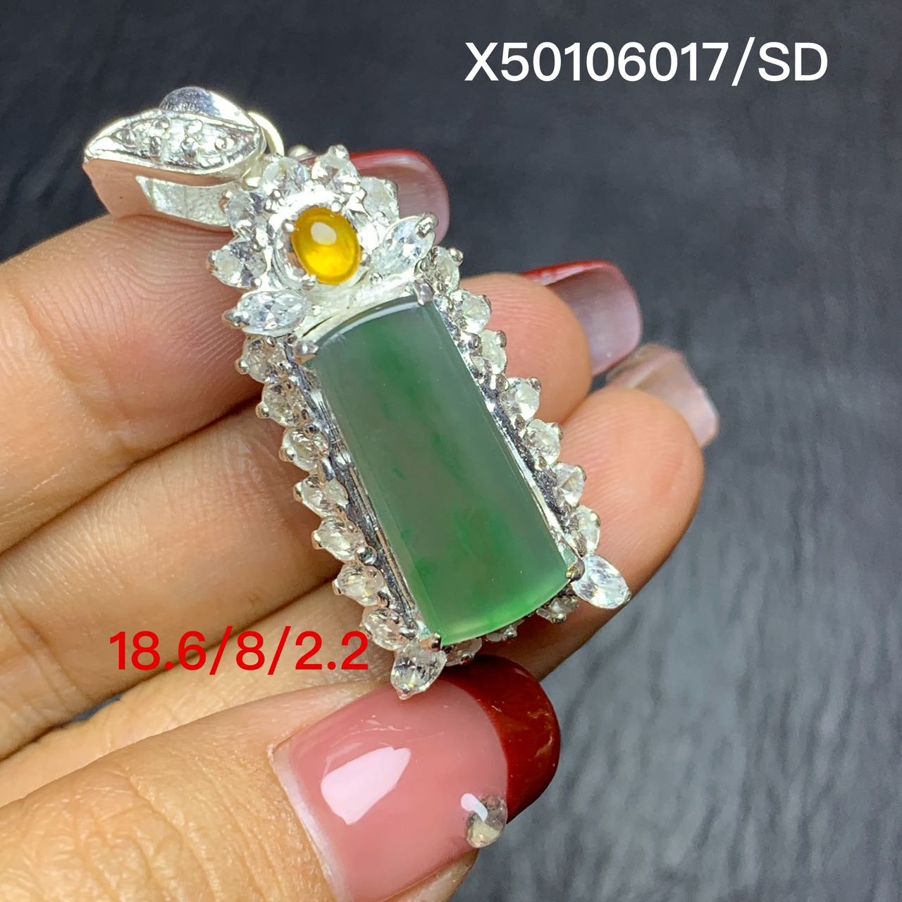 【缅甸寻翠】天然缅甸A货翡翠飘色花吊坠男女通用