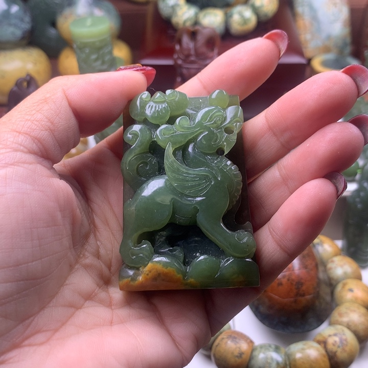 岫岩河磨玉（透闪石质玉）吊坠(不含链)未镶嵌