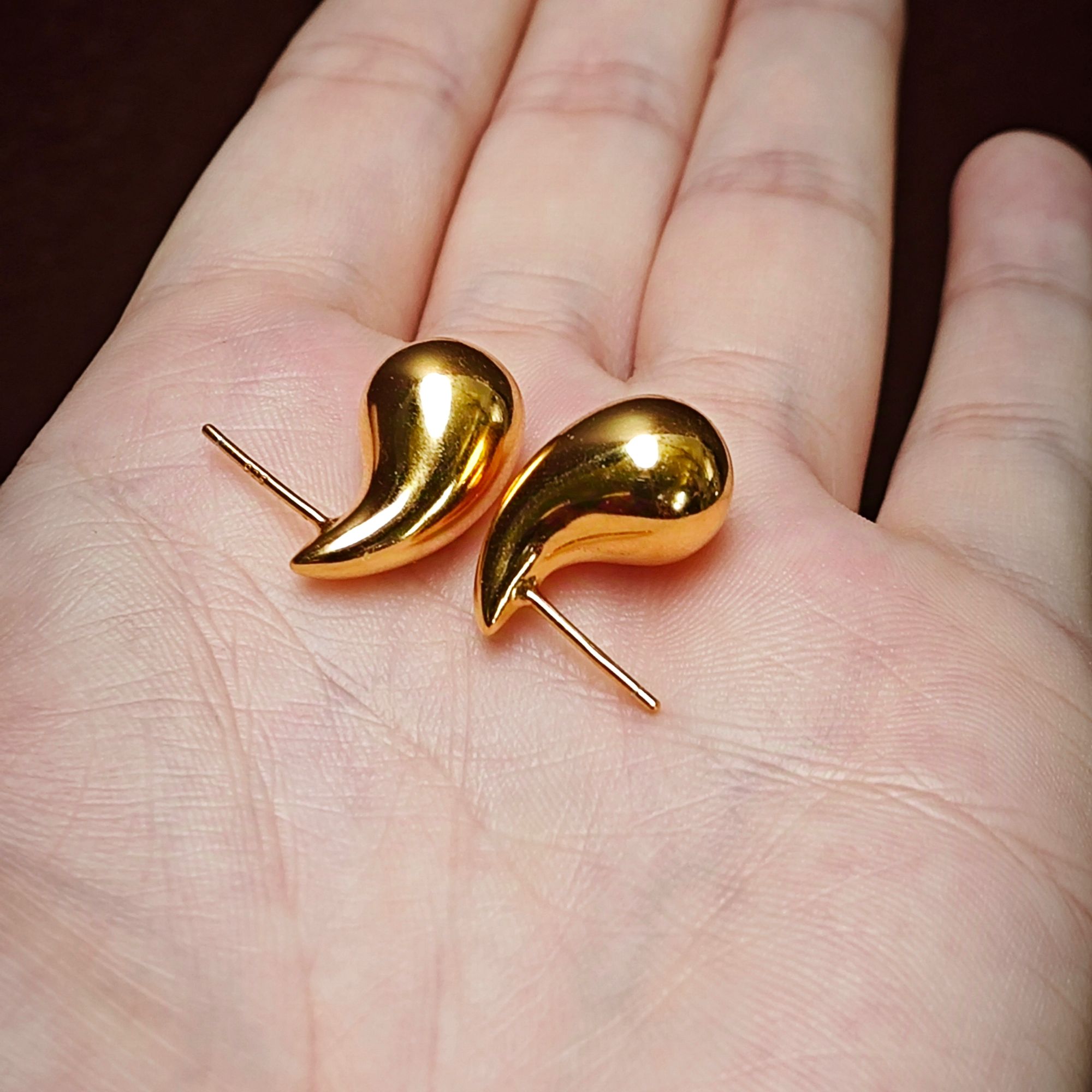 925银耳饰 【佰万银庄】S925珐琅彩金色月牙弯水滴耳钉复古百搭款