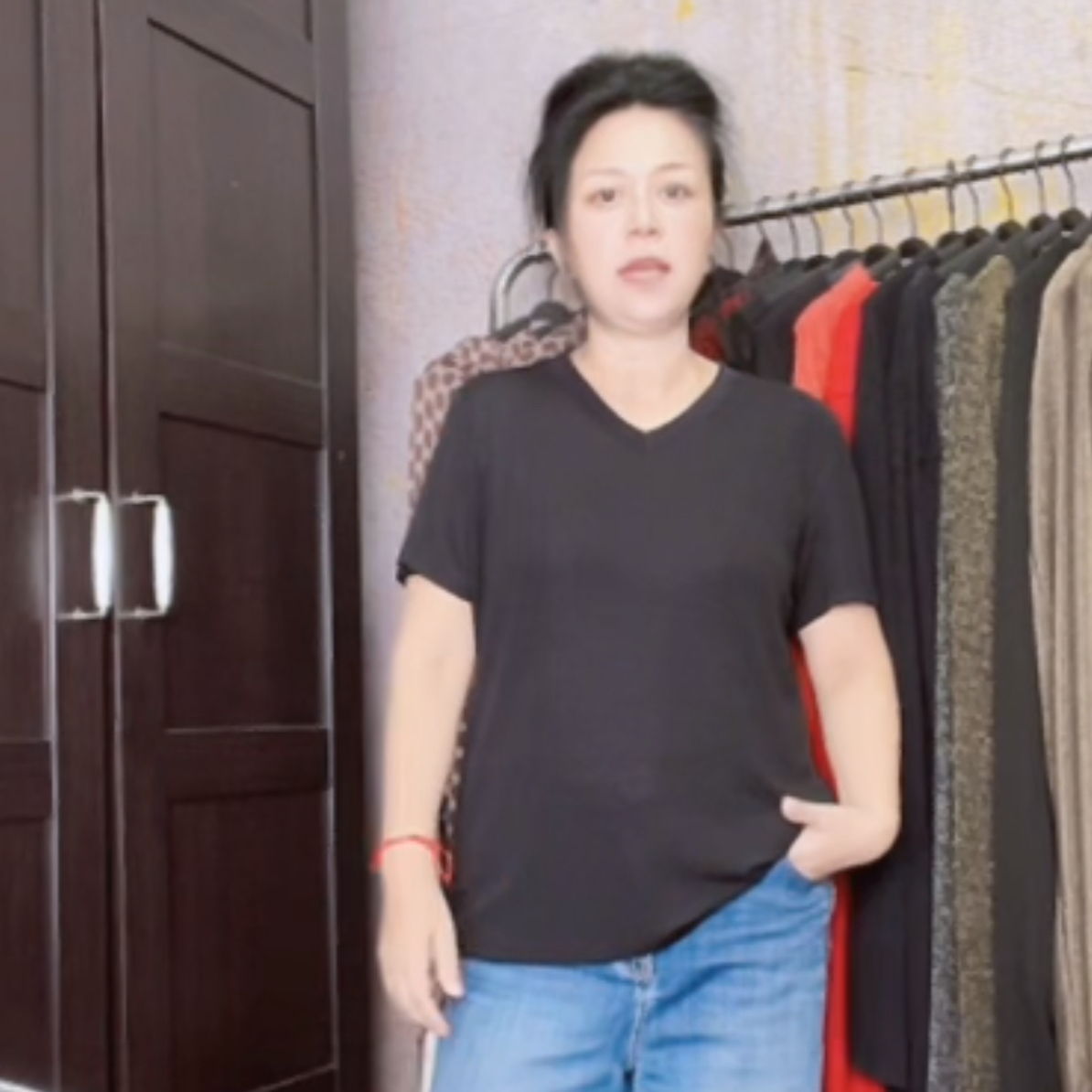 妙唐亮丝时尚大码新款弹力女士上衣3049S短袖黑色圈圈