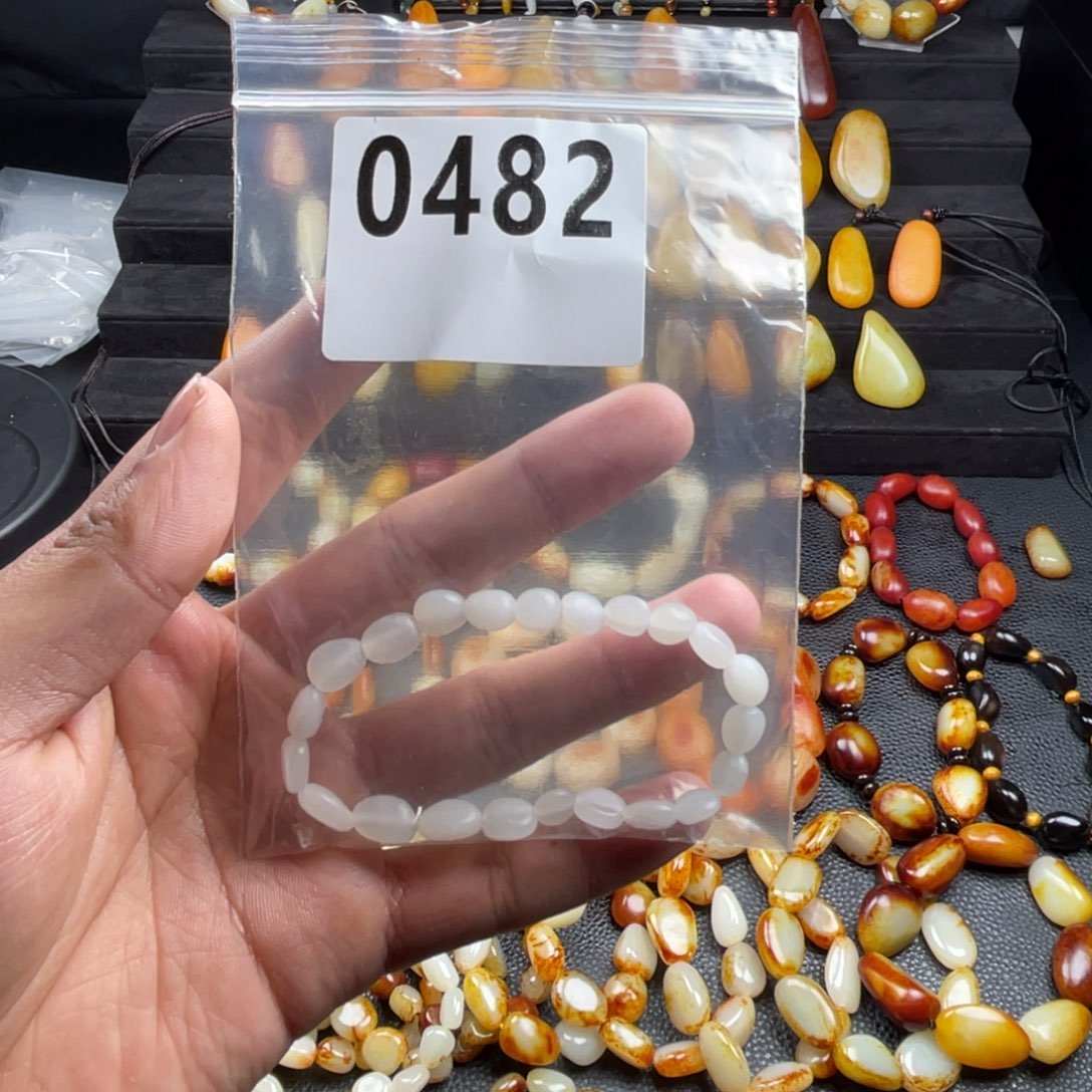 和田玉吊坠(赠链)未镶嵌木**i