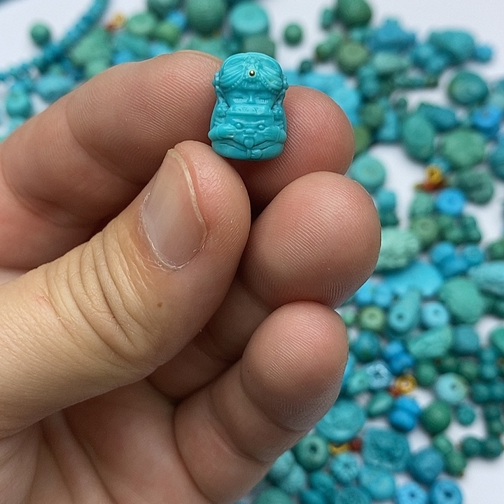 绿松石未镶嵌珠宝奇石