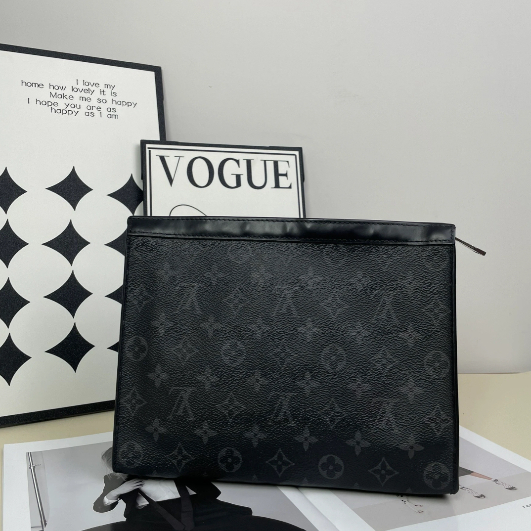 99新 LouisVuitton/路易威登 包展专属LV黑老花26洗漱手拿包