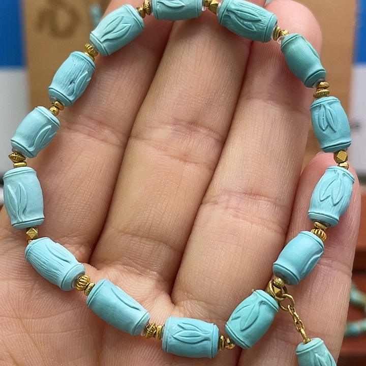 小****绿松石18K金镶嵌珠宝奇石