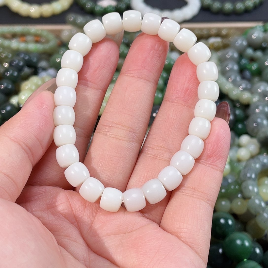 和田玉手链未镶嵌8.0