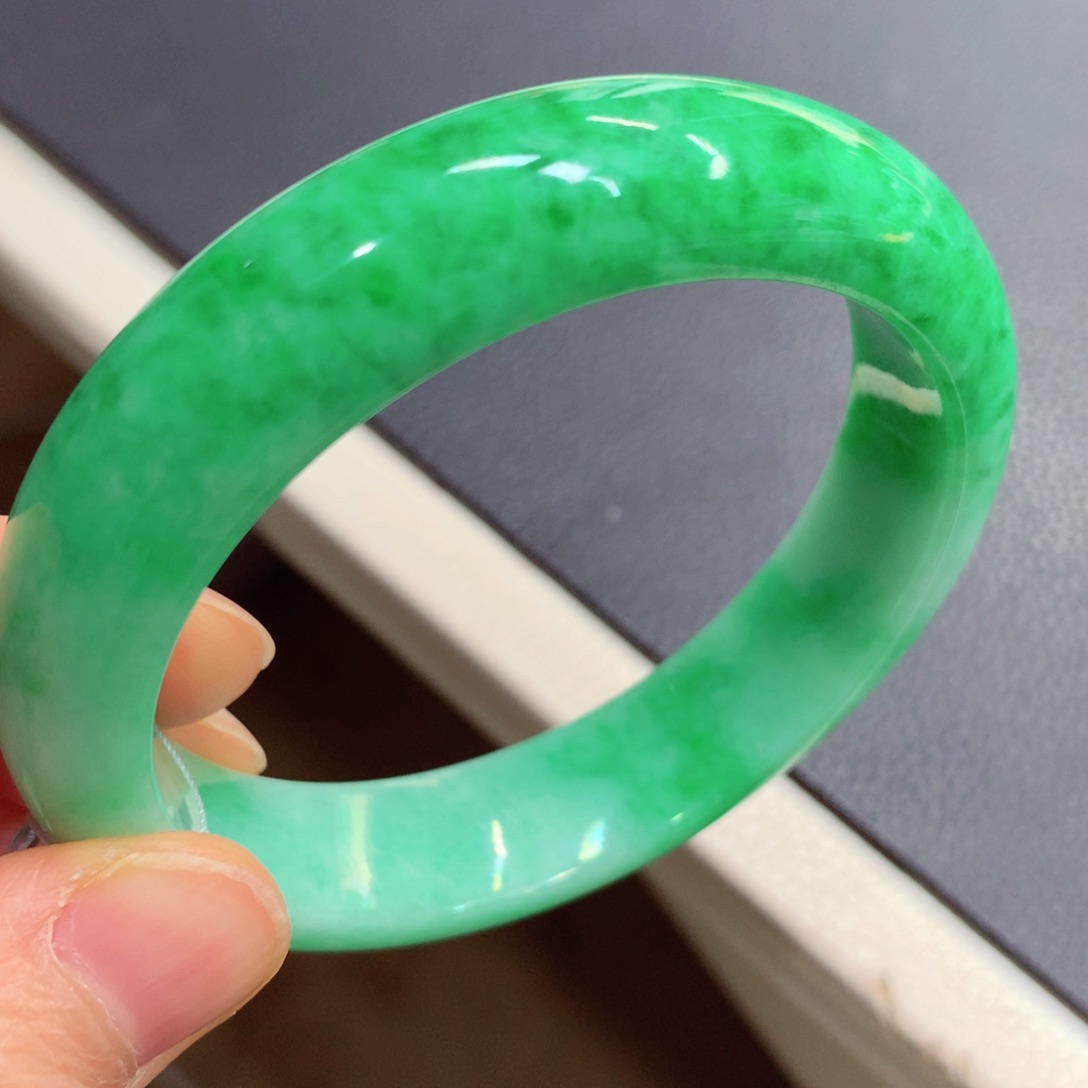 未镶嵌手镯翡翠翡翠