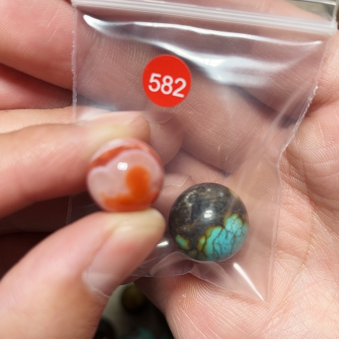 臻***哥南红玛瑙未镶嵌珠宝奇石