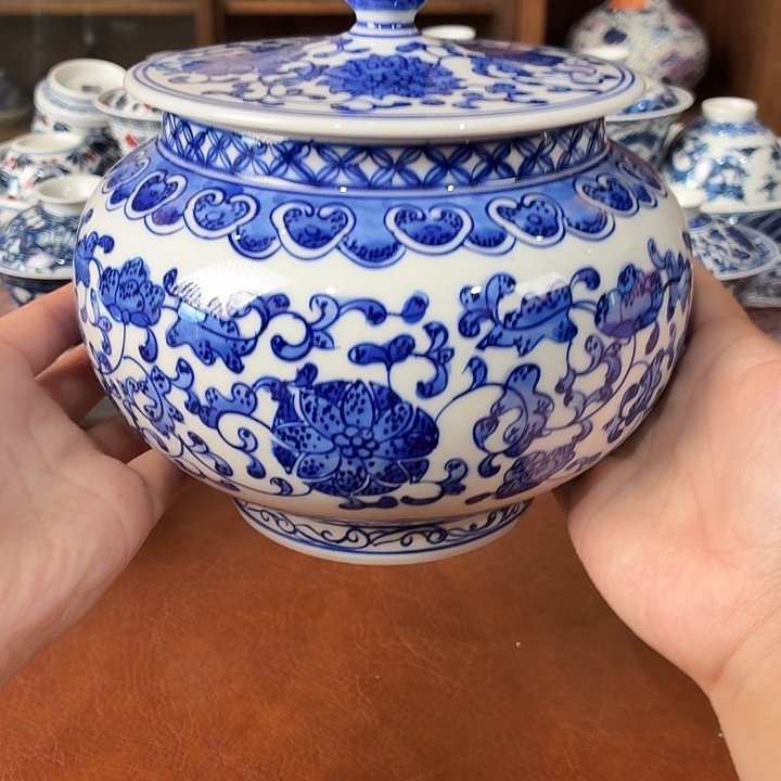 陶瓷，。                                 