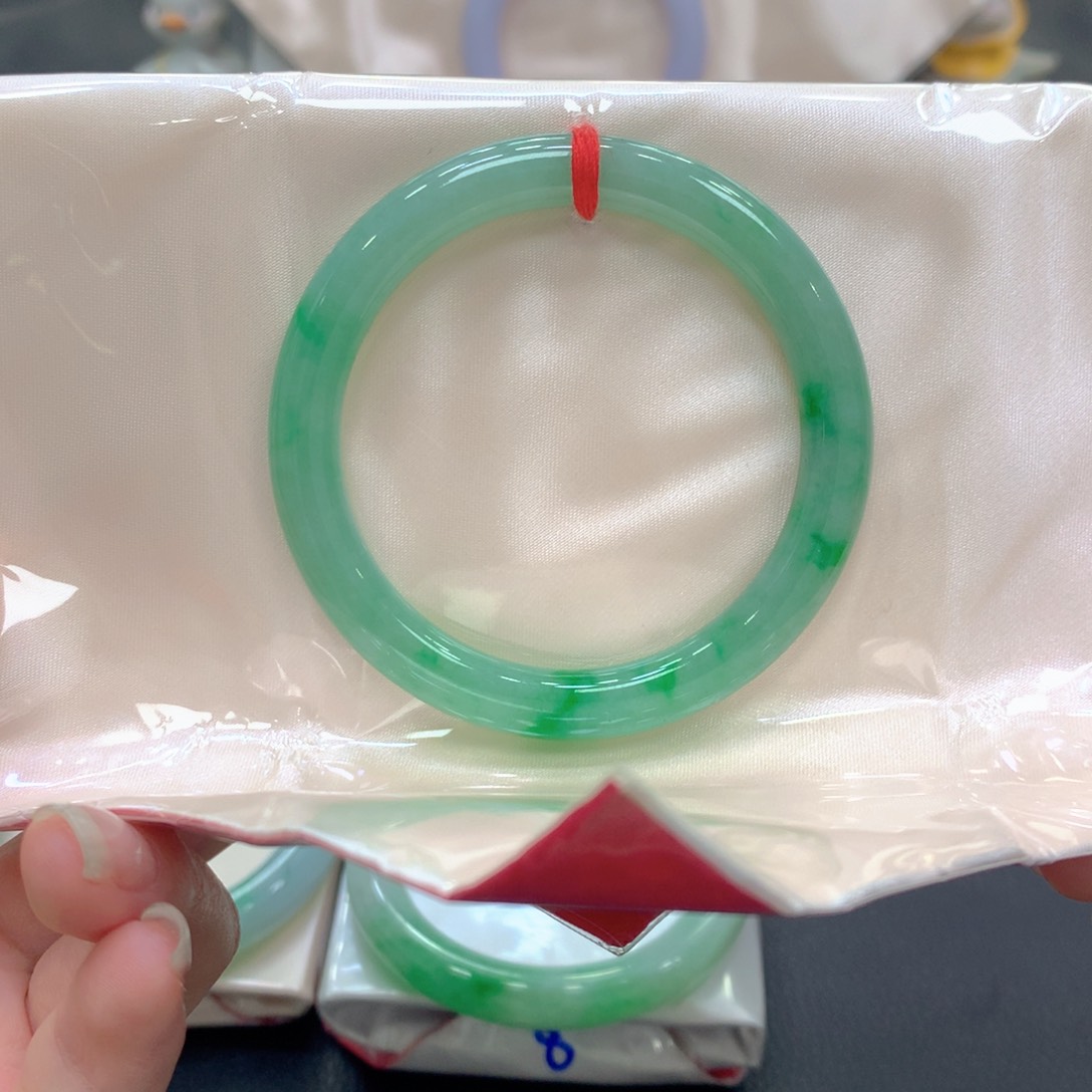 翡翠未镶嵌手镯5号