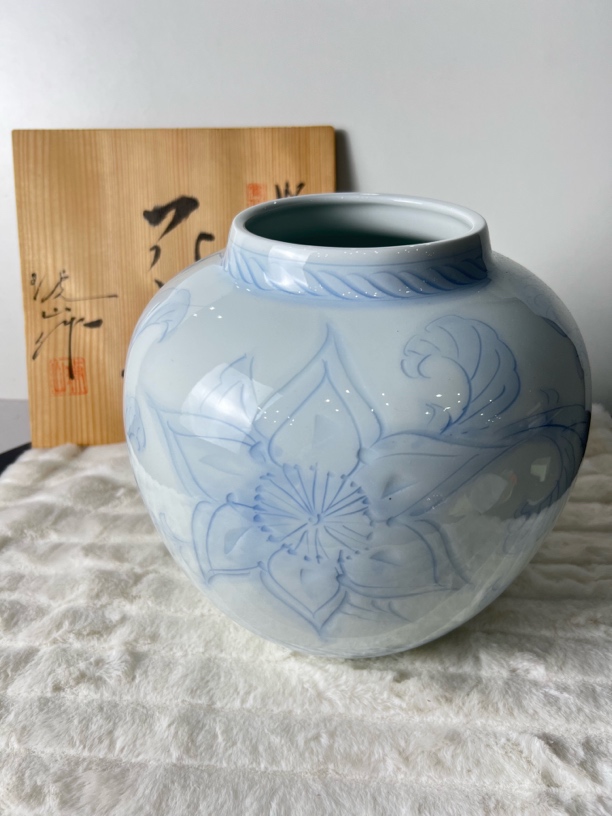 21cm虎山花瓶 全新原盒