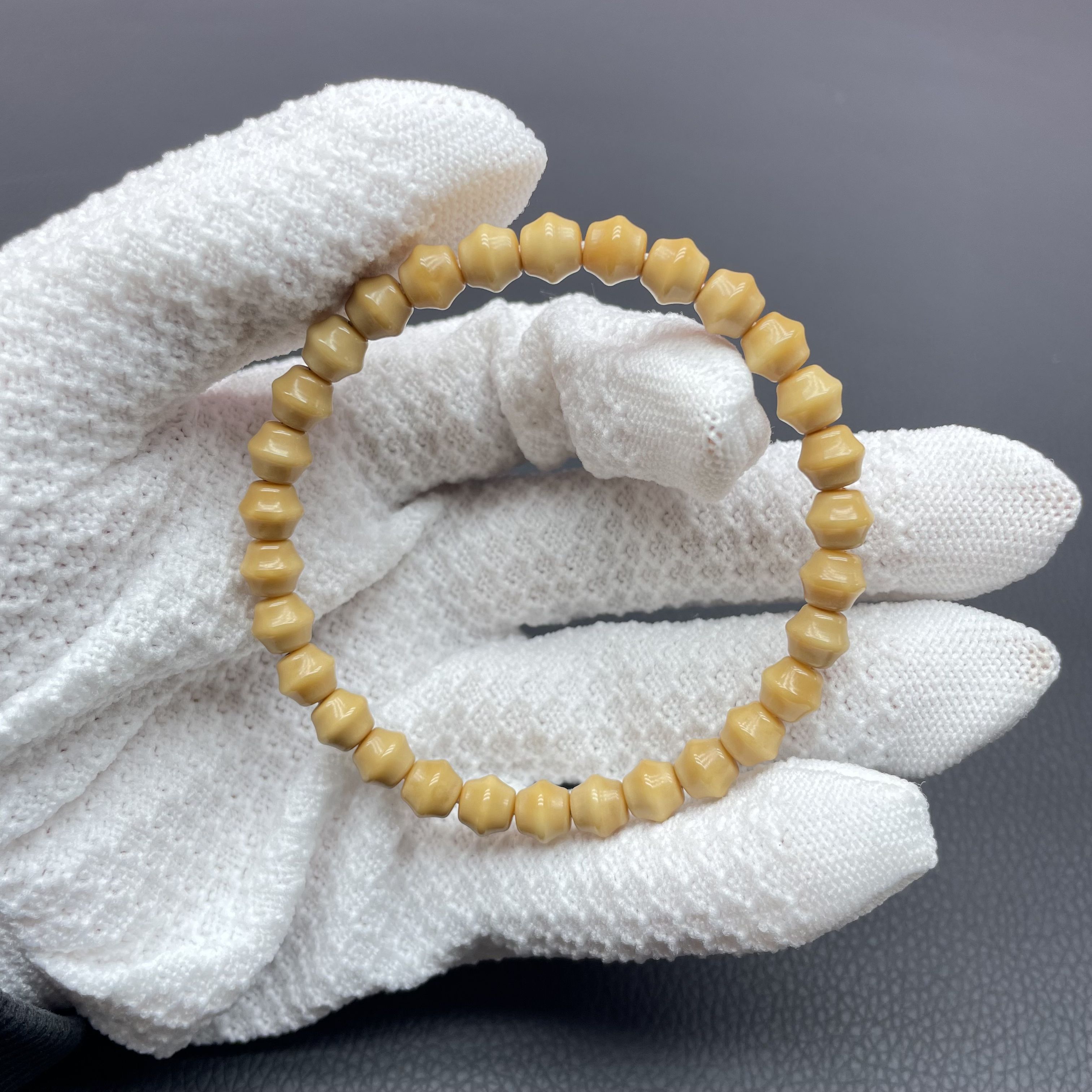 F027龙脊菩提雕刻无相铃铛7mm精工手串多样性发其一