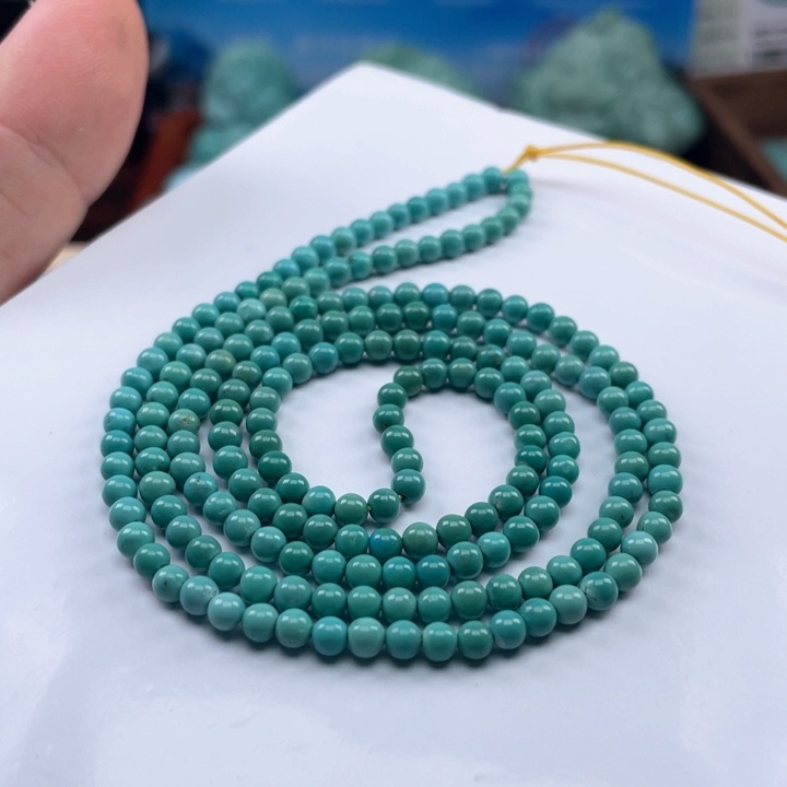 绿松石颈饰未镶嵌