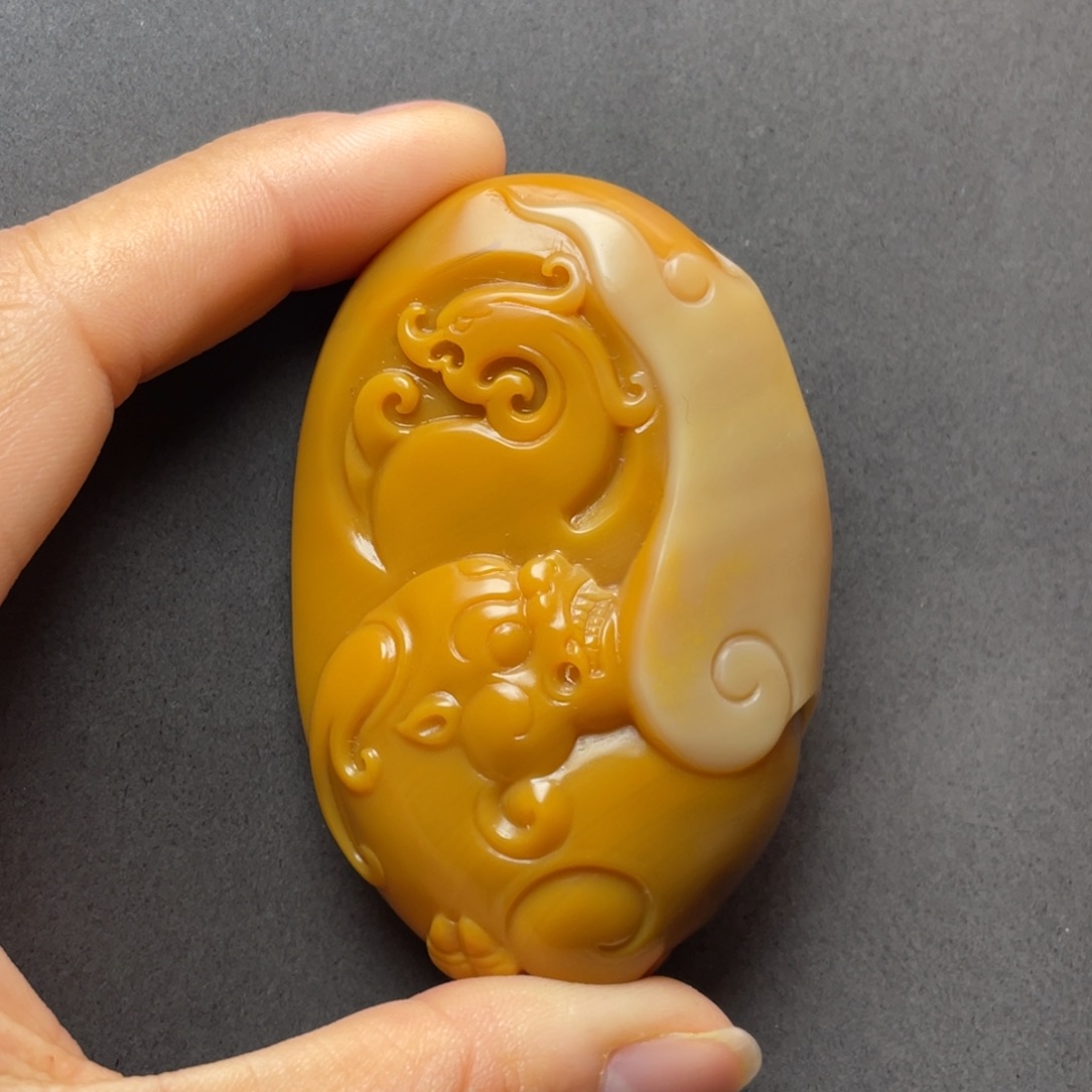 石英质玉未镶嵌手把件半*间