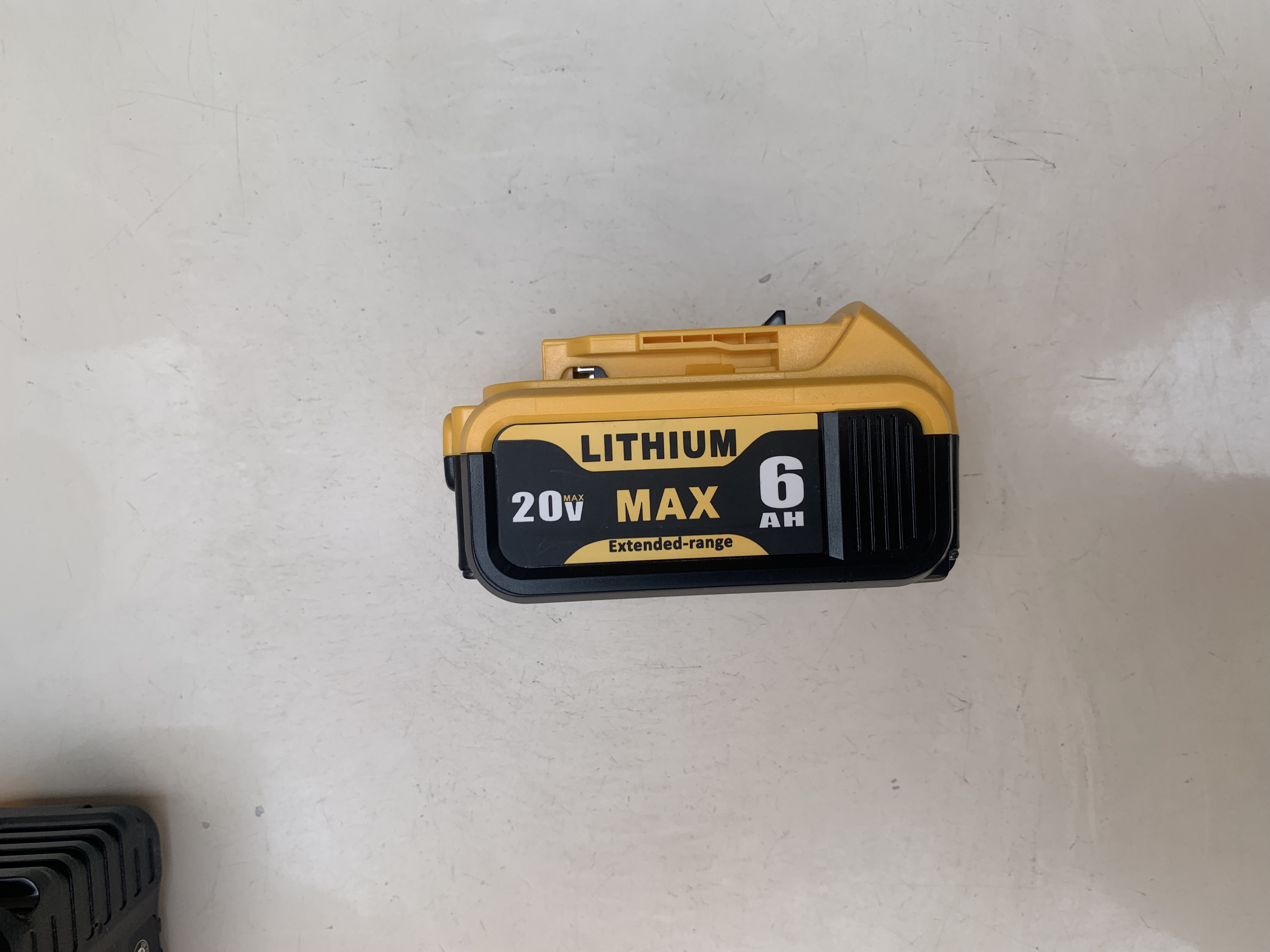 定制非原装dew款20V通用5.0/8.0/10Ah大容量电动工具锂电池