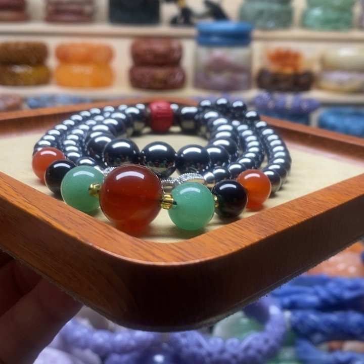 未镶嵌手镯石英质玉