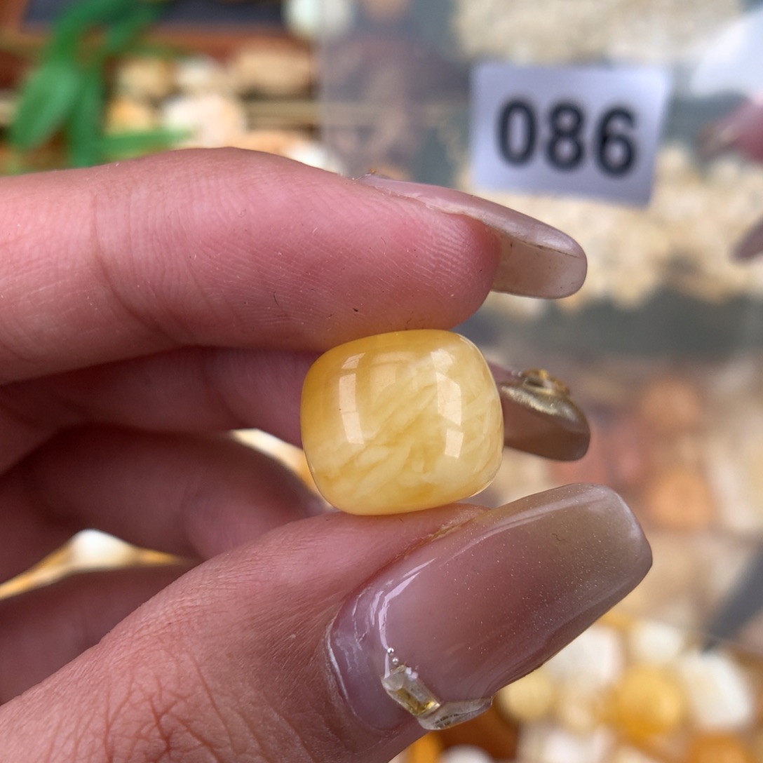 琥珀珠宝奇石未镶嵌13.3