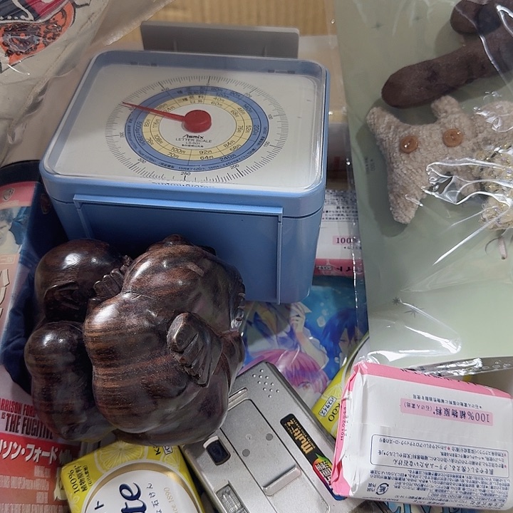 ?*飞中古商品，瑕疵品，不保好坏。396