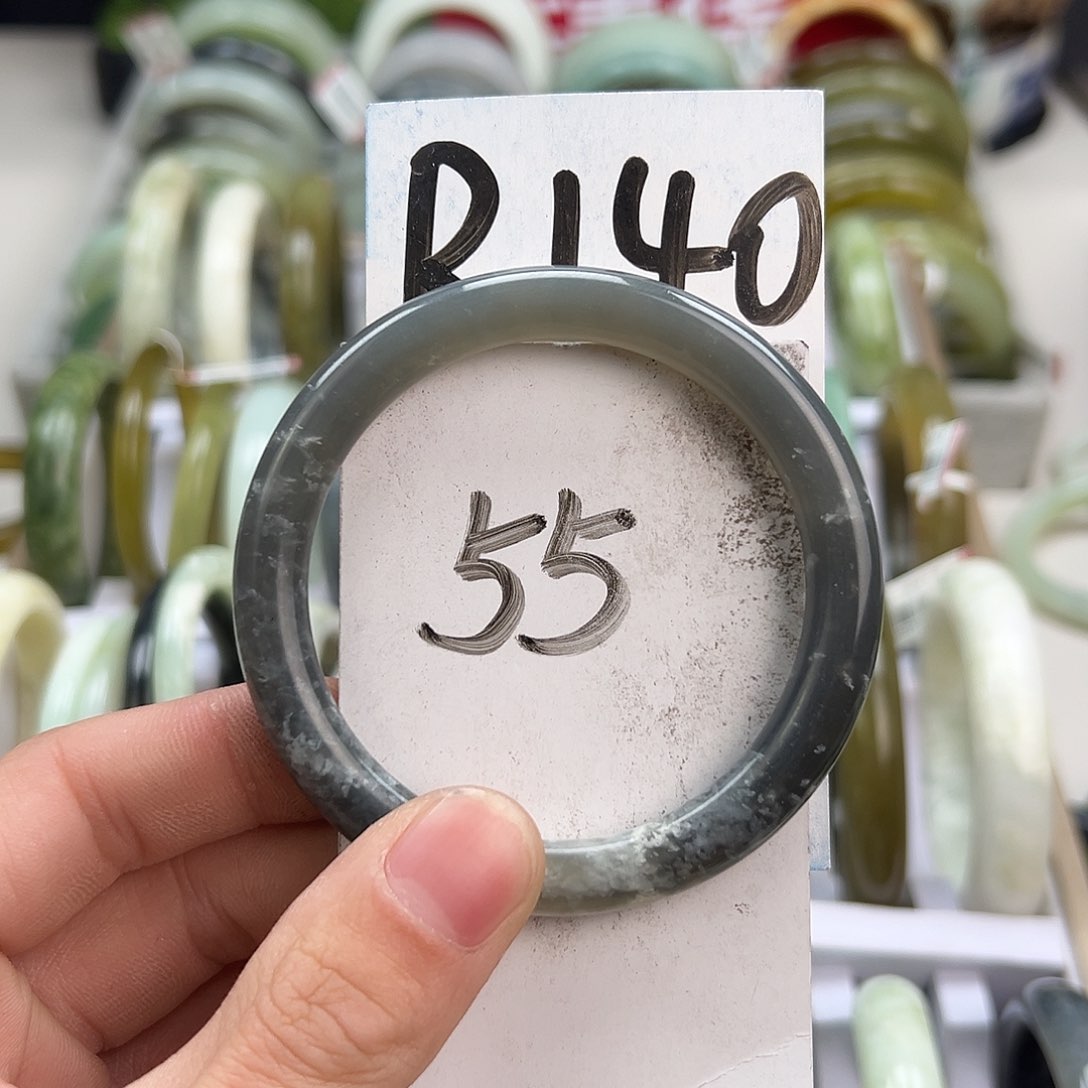 岫玉手镯未镶嵌天然岫玉