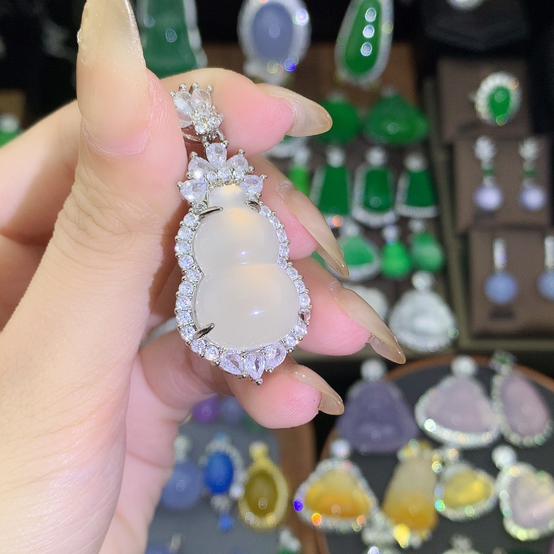 玛瑙/玉髓合金颈饰