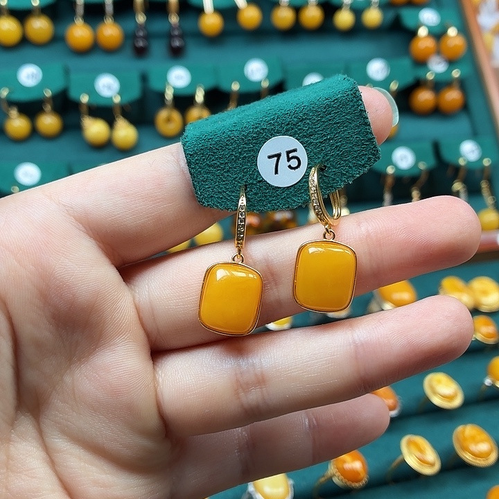 琥珀银S925镶嵌耳饰