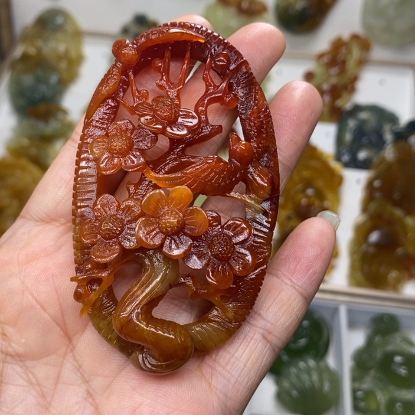 【闪购商品】未镶嵌蛇纹石玉颈饰天***遥