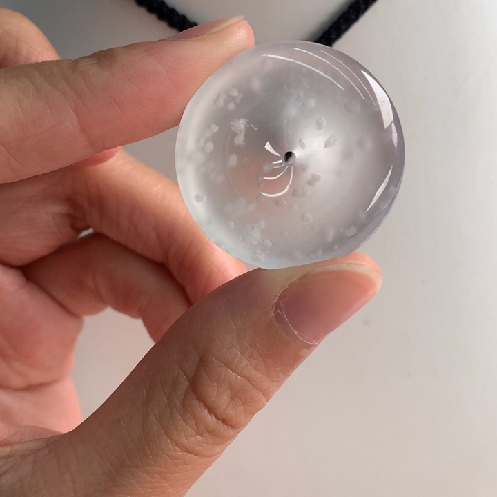 翡翠挂件未镶嵌….