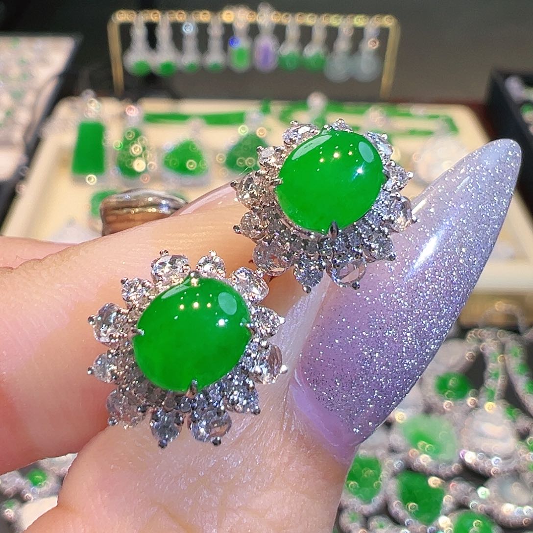 翡翠耳环18K金镶嵌翡翠