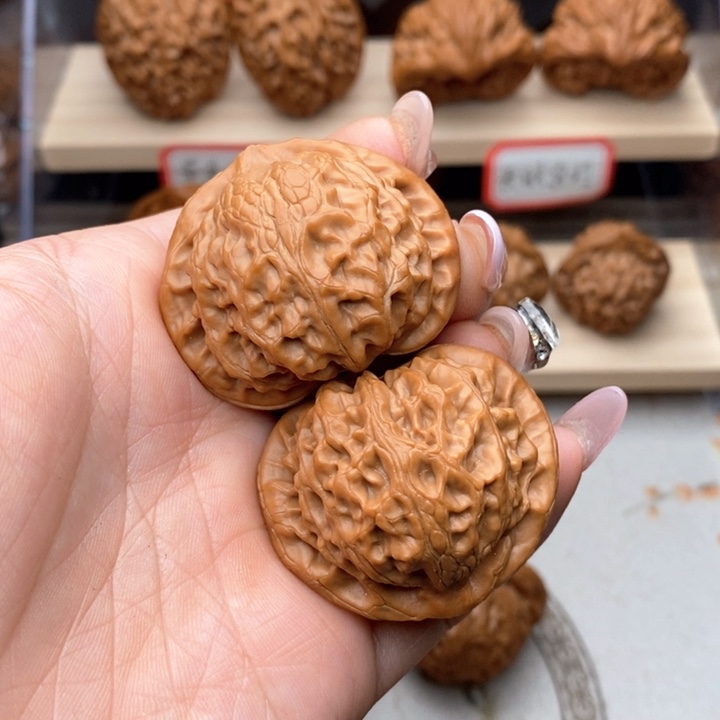 核桃把件白**糖宫灯核桃