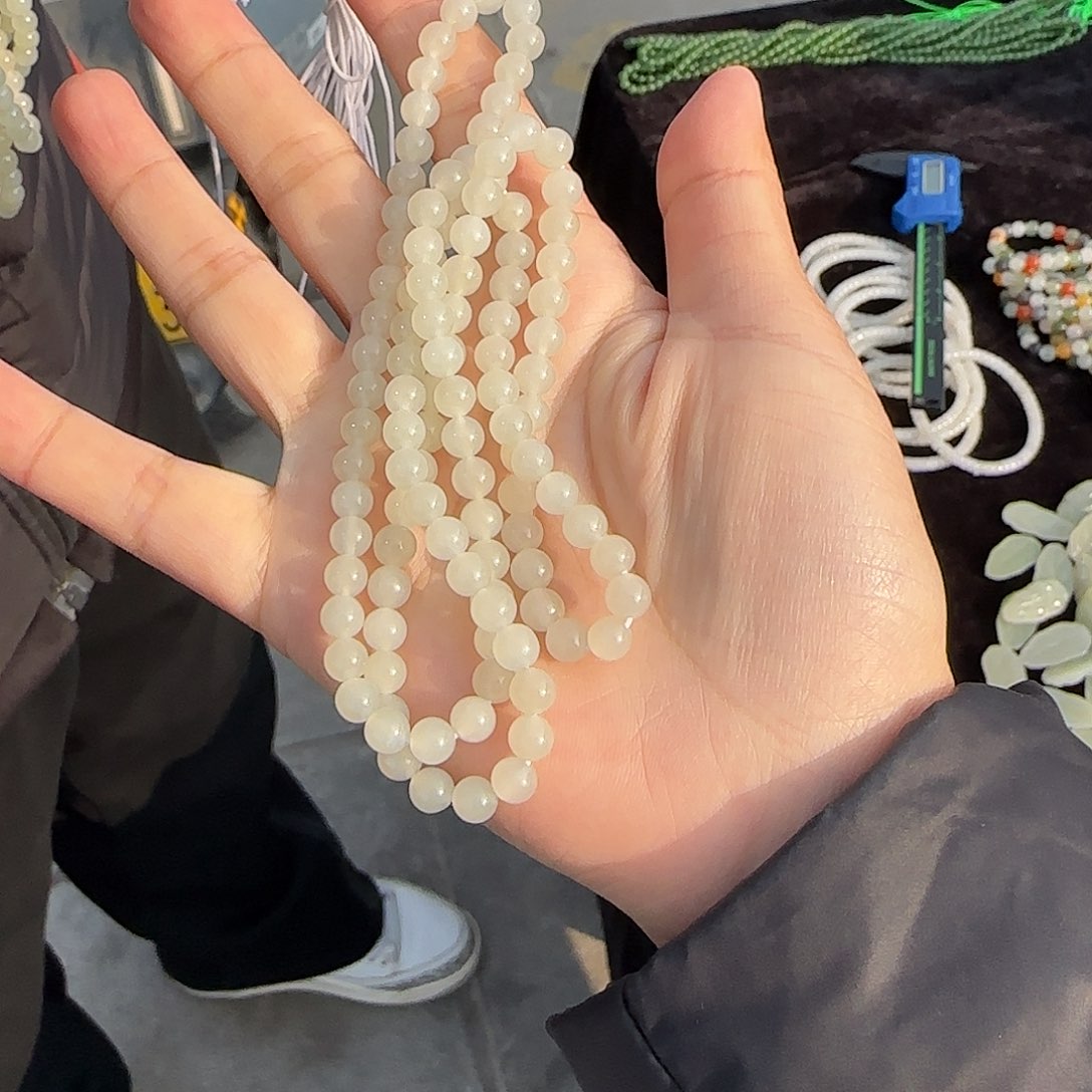 和田玉颈饰未镶嵌