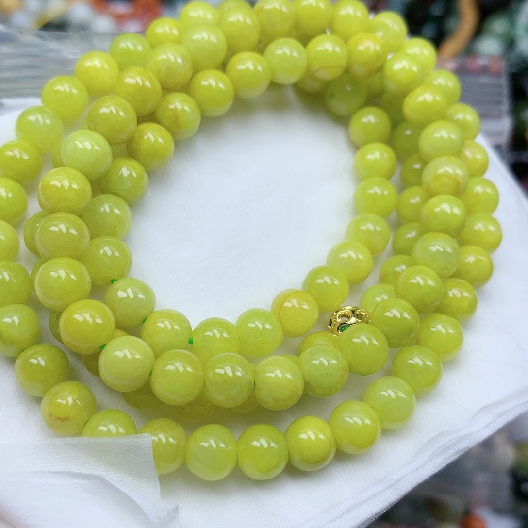 翡翠颈饰未镶嵌手串