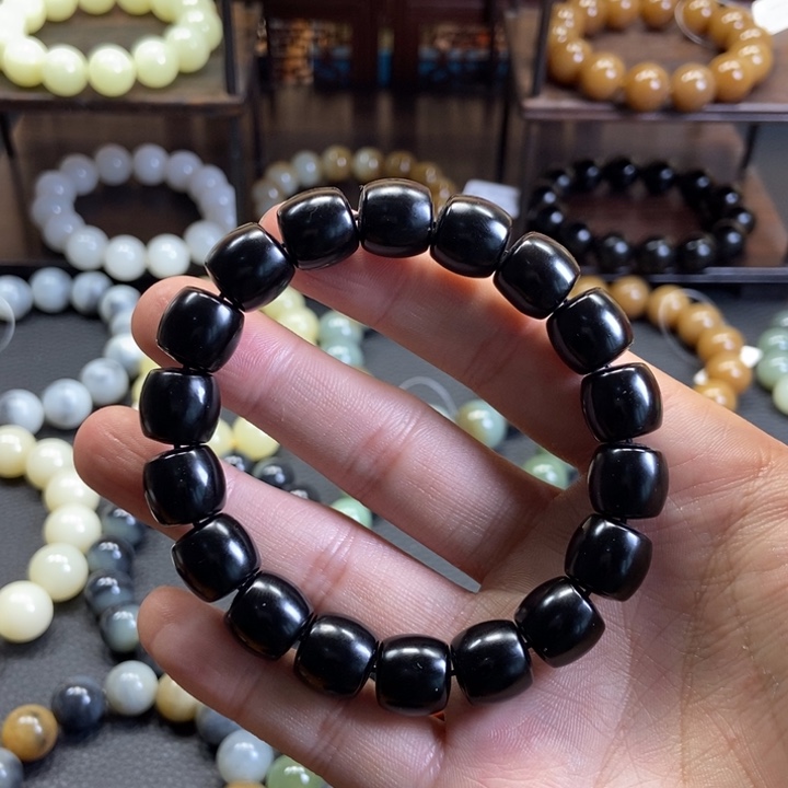 和田玉手串未镶嵌