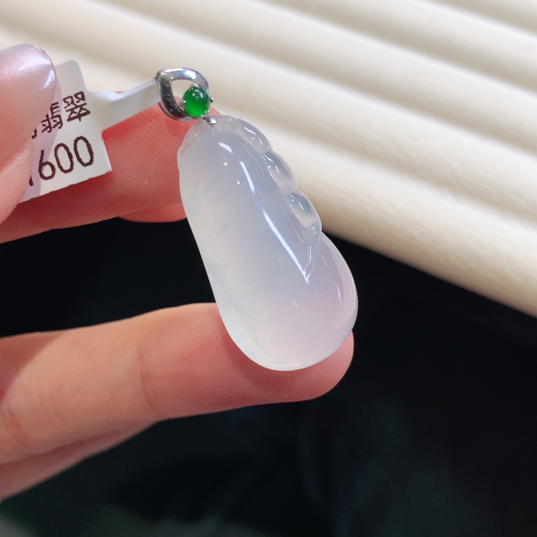 翡翠颈饰18K金镶嵌福瓜