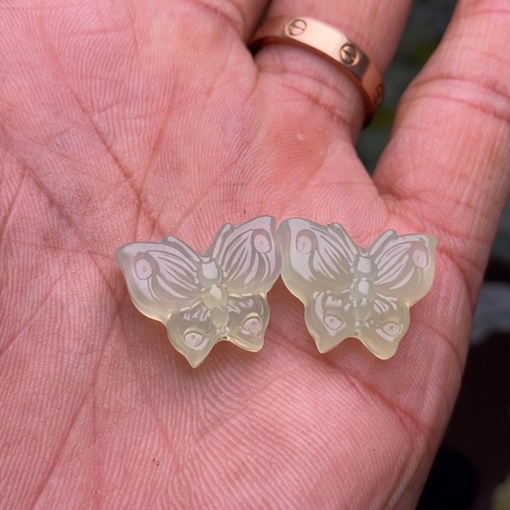 蛇纹石玉颈饰合金220