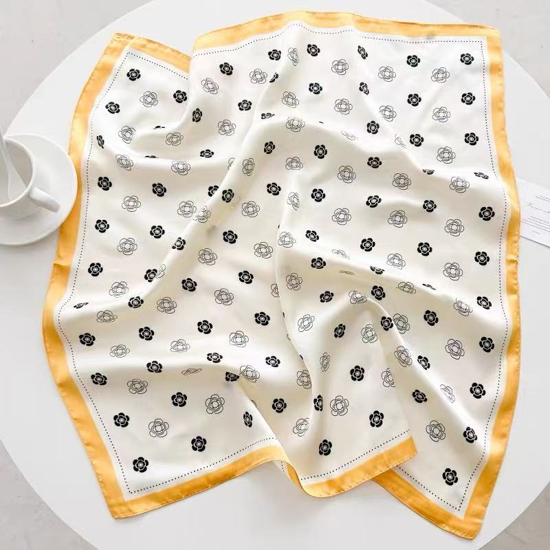 A060【 黄边山茶】70*70 左右 布料