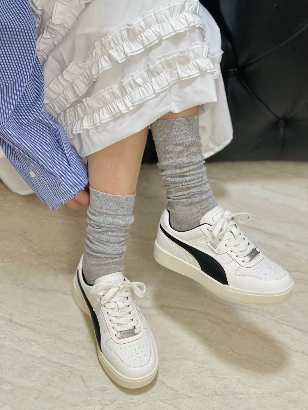 欧货站2025最新款百搭小白鞋，德迅圆头皮面