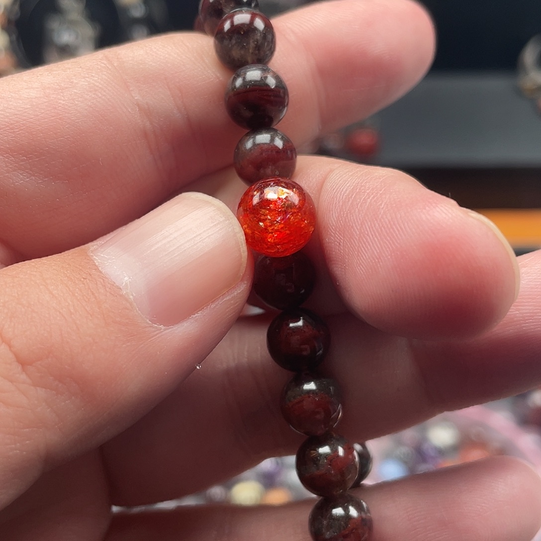 腻***腻水晶未镶嵌手链极光多宝8mm左右