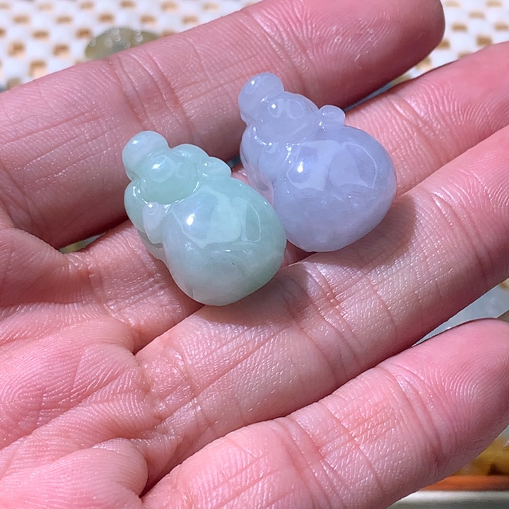 风***钟翡翠未镶嵌颈饰小猪