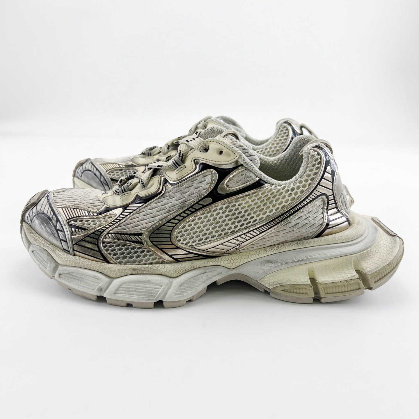 95新 Balenciaga/巴黎世家 42码/银白色3xl做旧款老爹鞋/16142528
