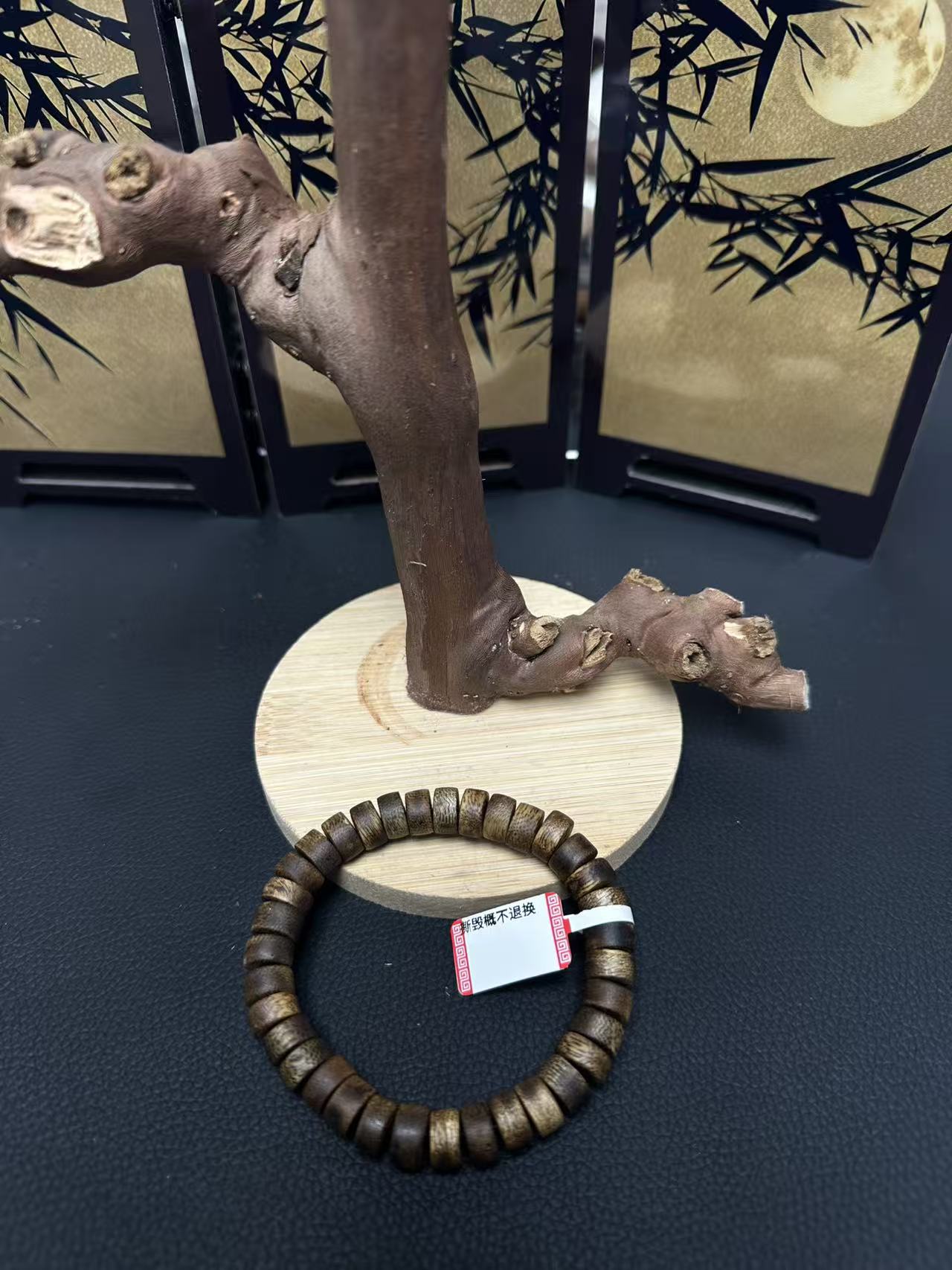 增香沉香木露露文玩手串  209