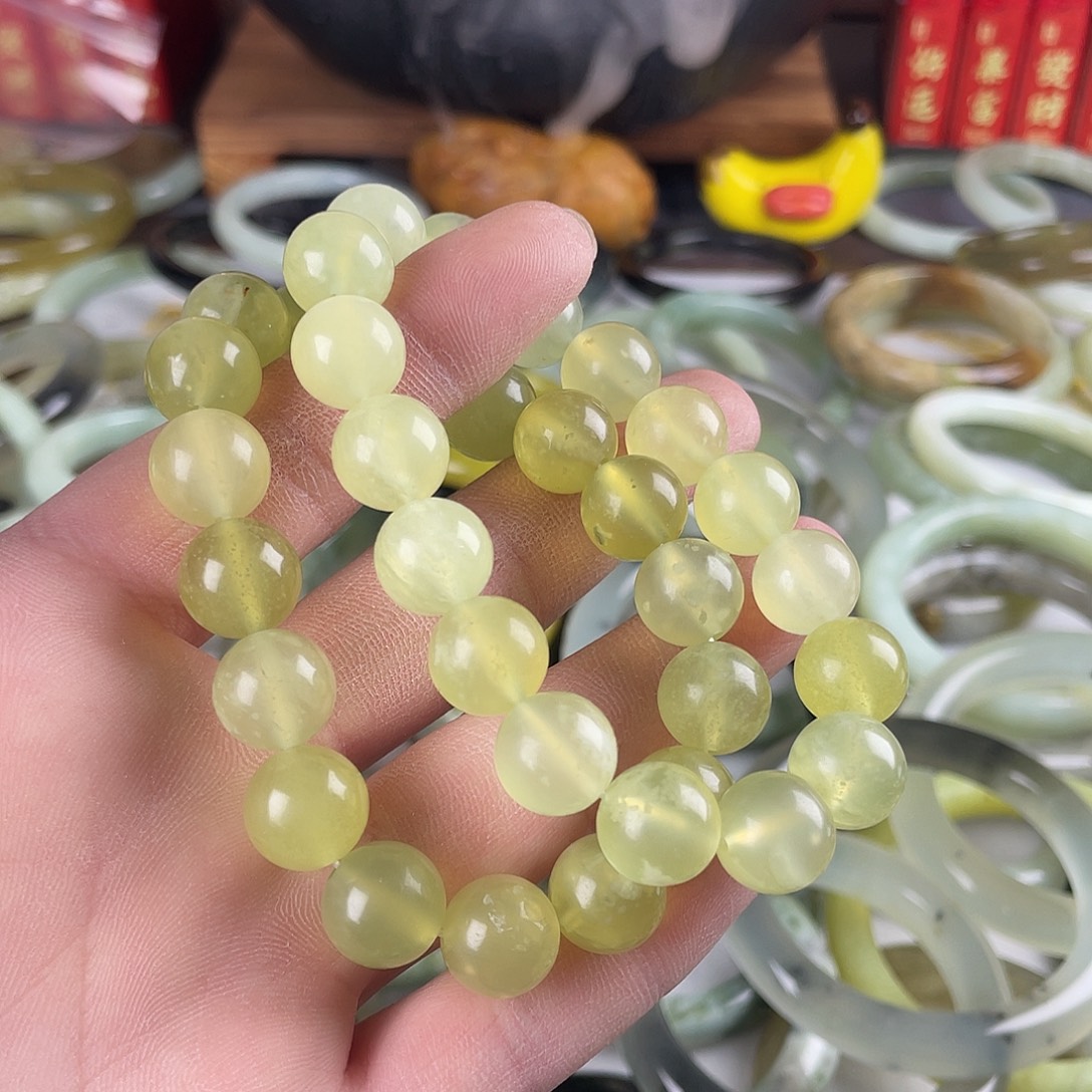 不****蛇纹石玉未镶嵌手镯