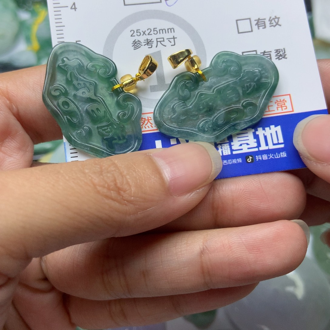 翡翠颈饰未镶嵌天然翡翠