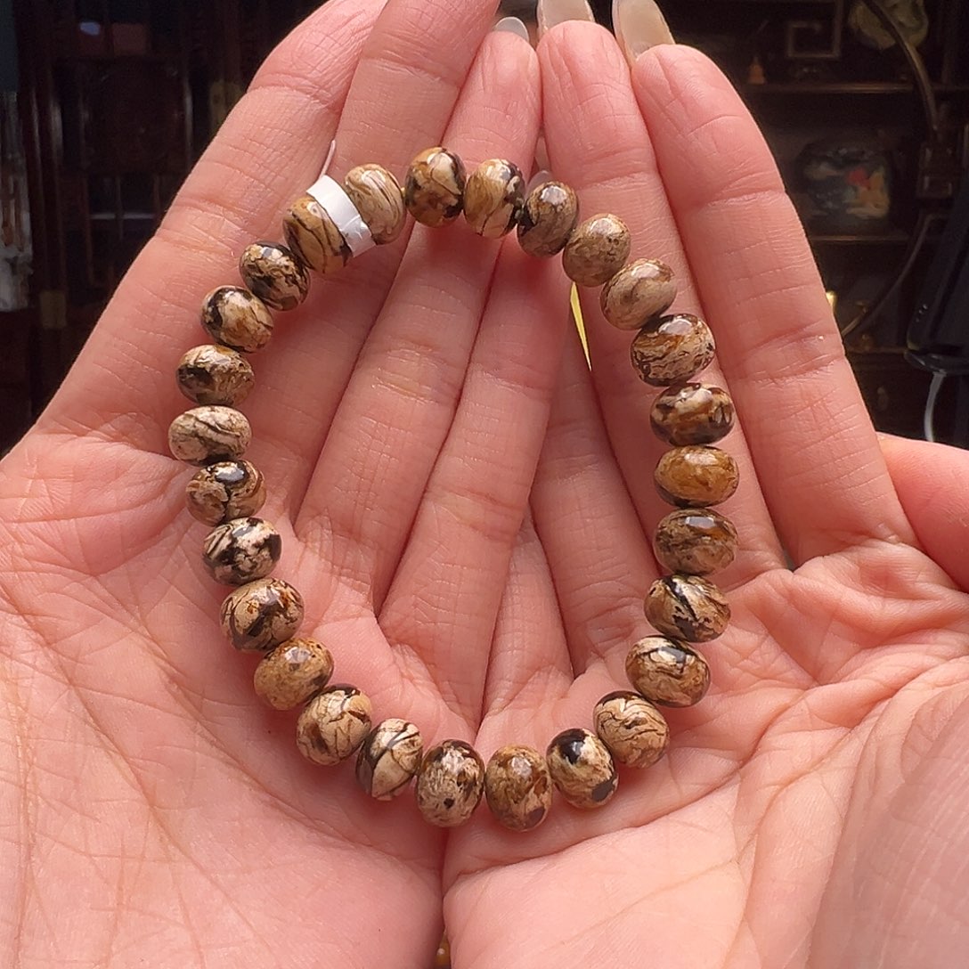 琥珀裸石未镶嵌抚顺琥珀20084-1。9mm