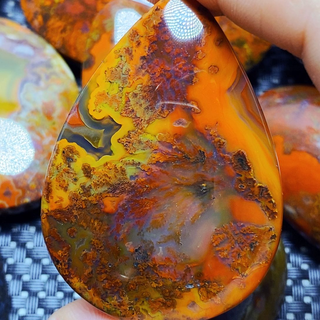 未镶嵌颈饰玛瑙/玉髓