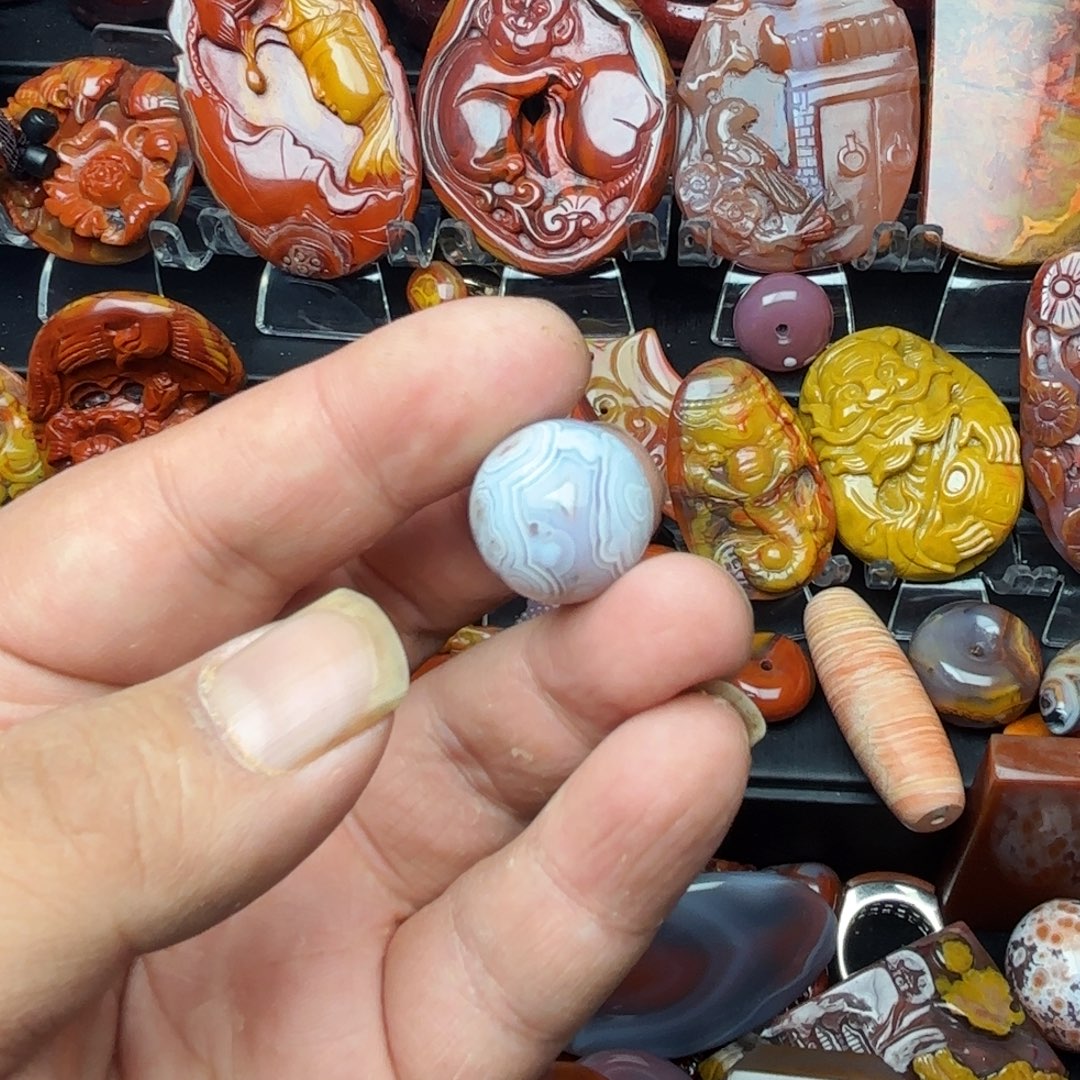 鹰***说玛瑙/玉髓未镶嵌玛瑙