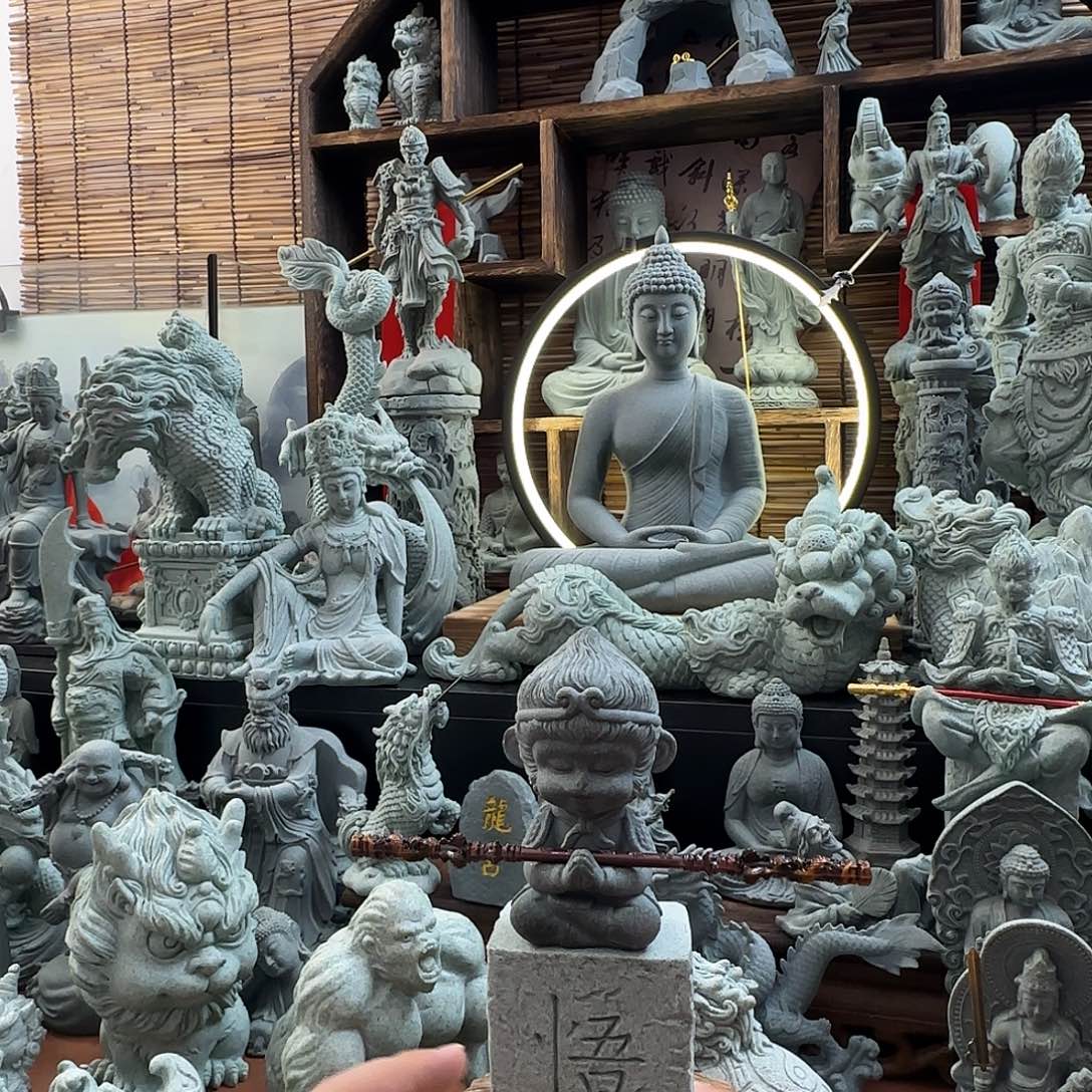 石材底座加双手合十悟空加金箍棒
