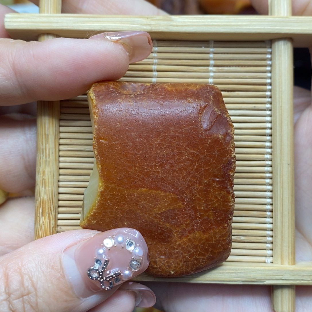 定制琥珀未镶嵌陈