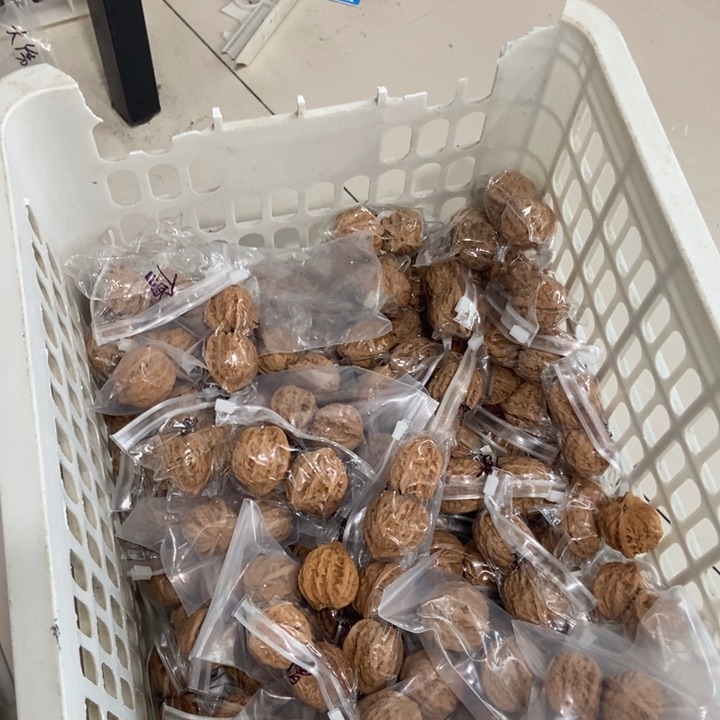 吊坠文玩核桃僧帽瑕疵